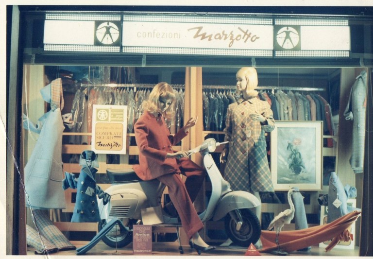 Vetrina Boutique in via Isonzo