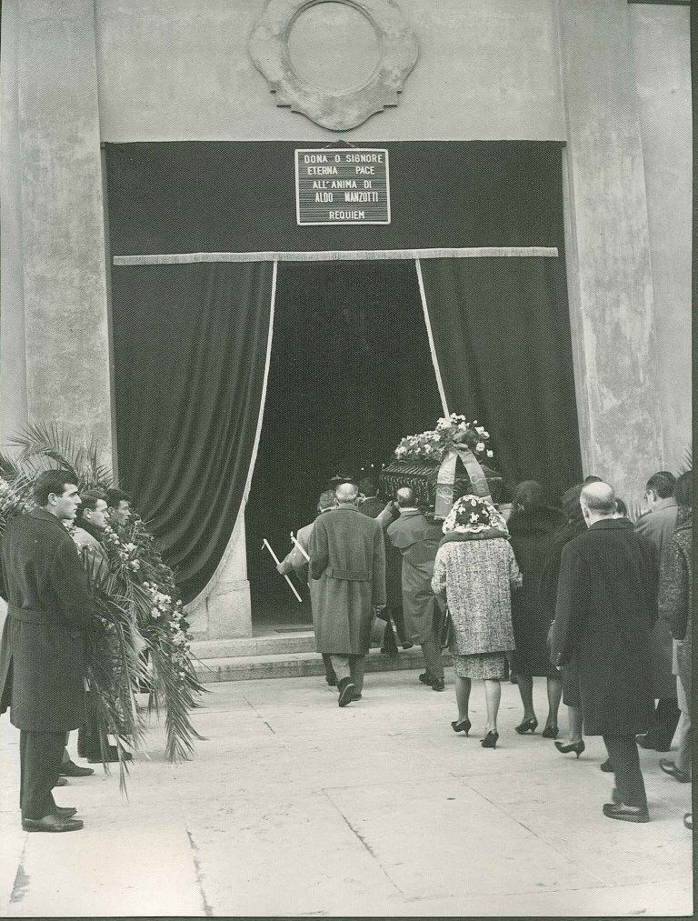Ingresso della Chiesa di san Pancrazio nel 1963